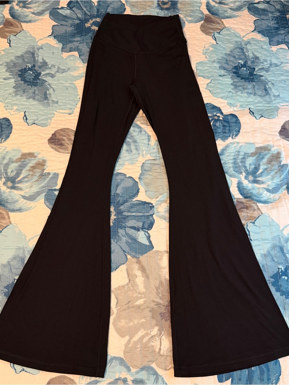 Aerie Offline Black Flare Yoga Pants